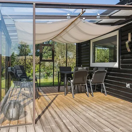 Gemütliches Haus Mit 3 Schlafzimmern In *